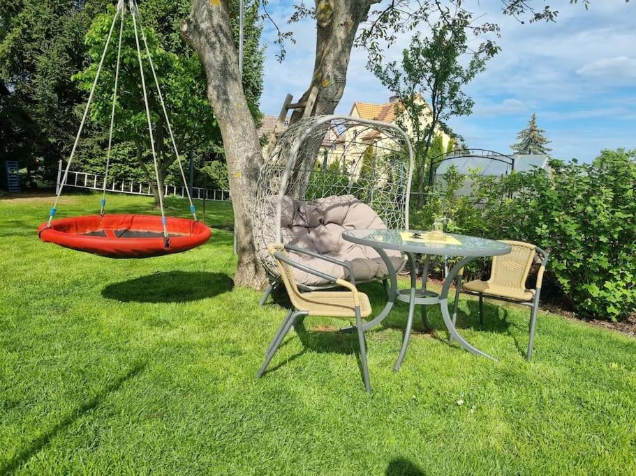 Ferienwohnung *Zur Weinbergstrasse* Lauta Exterior photo